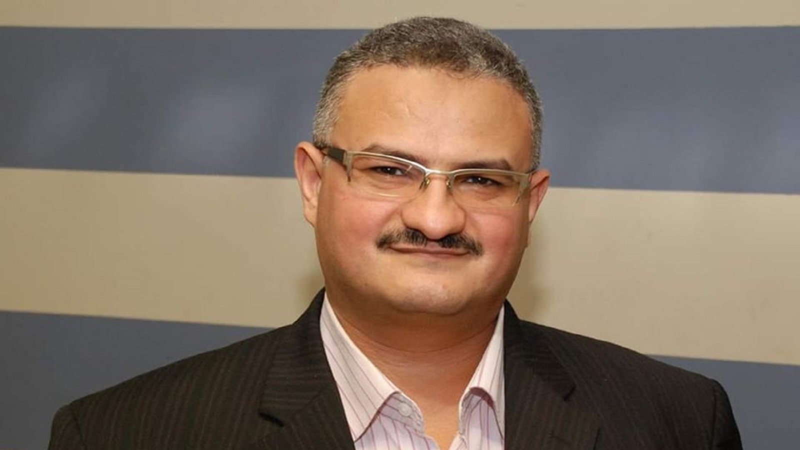 زوجة الصحفي المعتقل أحمد سبيع تقدمت  بشكوى للتعنت في الإفراج عنه