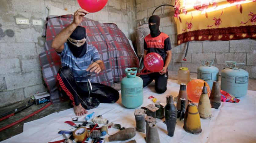 البالونات الحارقة : معضلة إسرائيل بين تصعيد عسكري أو فتح المعابر