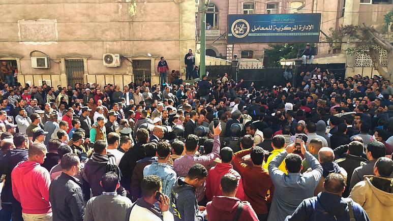 أسبوعين حاسمين في مواجهة كورونا  بمصر