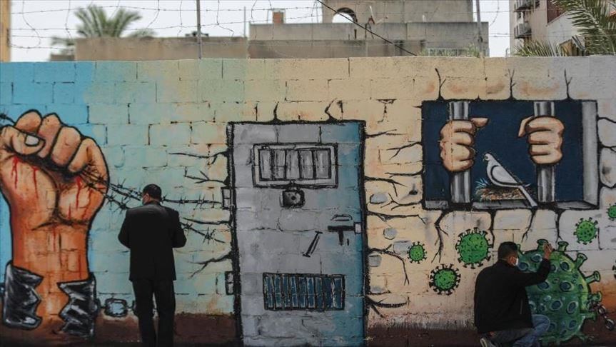مؤسسة حقوقية: الاحتلال يعزل 19 أسيرا فلسطينيا في ظروف قاسية