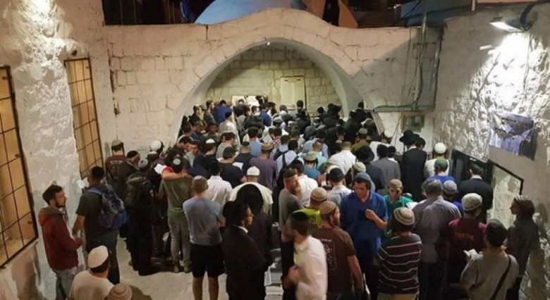 نابلس: مواجهات وتبادل إطلاق نار باقتحام لقبر يوسف