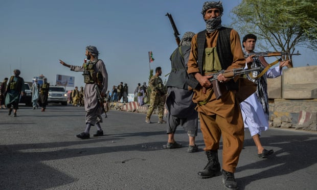 الولايات المتحدة تطلق جسرًا جويًا طارئًا لإنقاذ حلفاءها الأفغان
