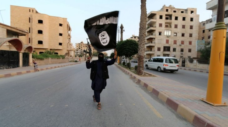 المرصد السوري: استنفار في الرقة بعد معلومات عن هروب سجناء من تنظيم “الدولة”