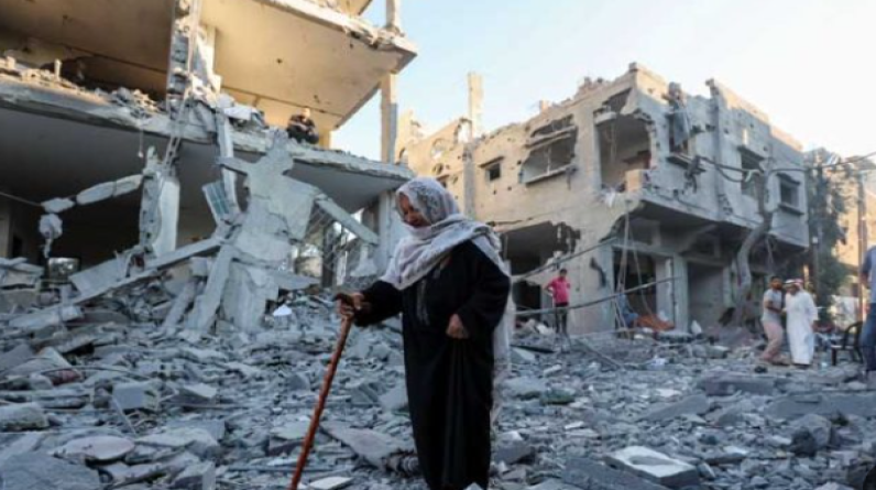 الاحتلال يستهدف مجموعة من الأهالي أثناء جمع الحطب بمدينة بيت حانون شمال غزة