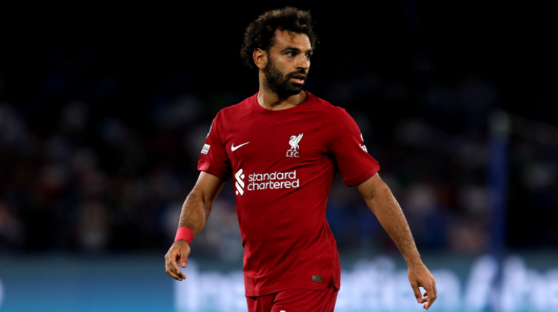 أسطورة ليفربول يحذر صلاح من مصير أوزيل وأباميانغ