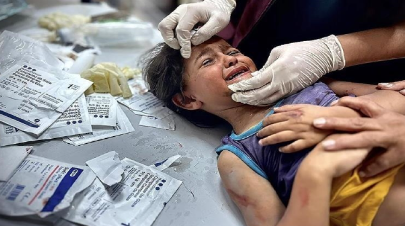 مخابز أغلقت ونفدت الأدوية الحيوية.. بيانات رسمية : مناطق غزة غير صالحة للسكن
