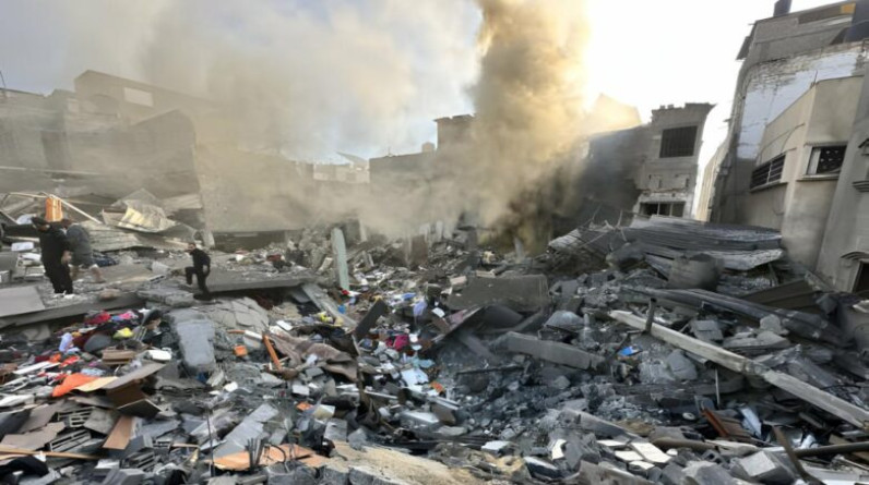 قوات الاحتلال تواصل قصفها بشكل متواصل حيي الزيتون والصبرة جنوب غزة
