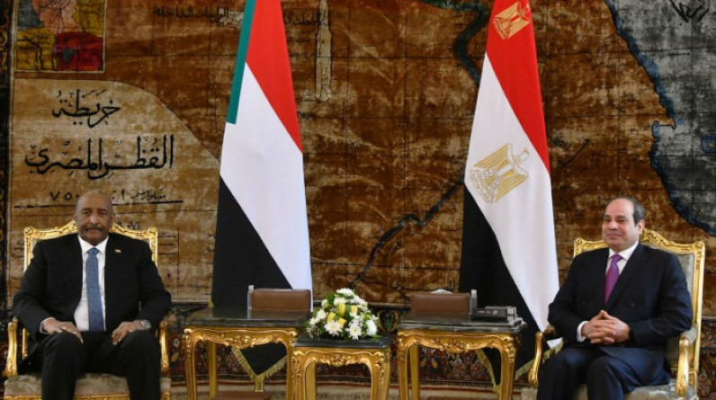 البرهان يبدي استعداد السودان للانفتاح على إسرائيل