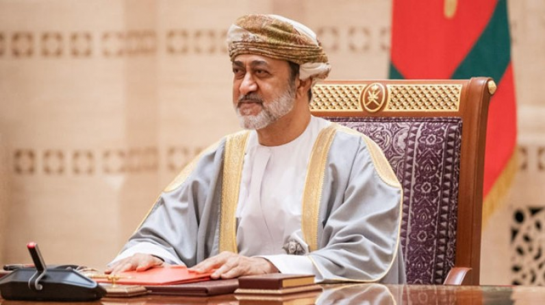 بينهم عشرات الأجانب.. سلطان عمان يصدر عفوا عن 325 سجينا