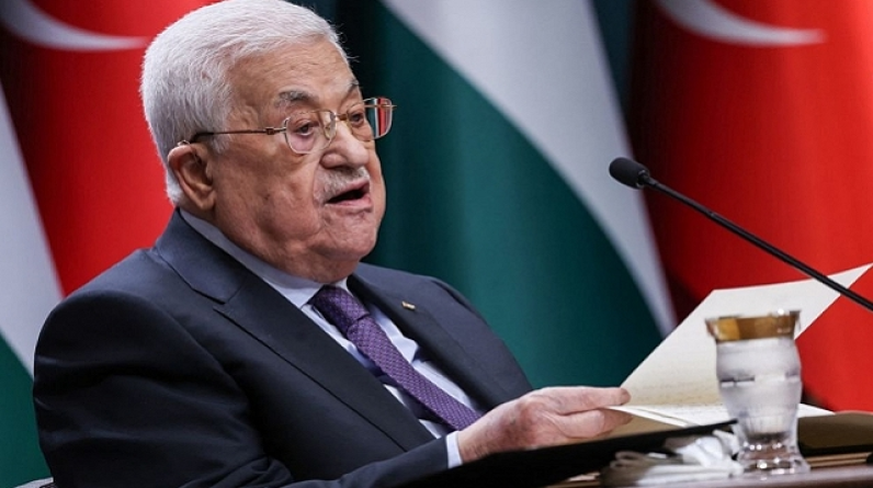 المحافظون يصفونه بالقرار المفاجئ: الرئيس الفلسطينيّ يعزل غالبيّة محافظي الضفّة وغزّة