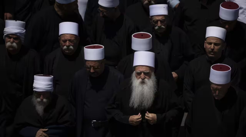 كمال يونس يكتب: الطائفة الدرزية.. نشأتها وعقيدتها وتاريخها السياسي (1)