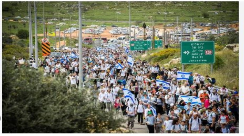إعلام فلسطيني: 15 ألف مستوطن يقتحمون بلدة كفل حارس في الضفة الغربية